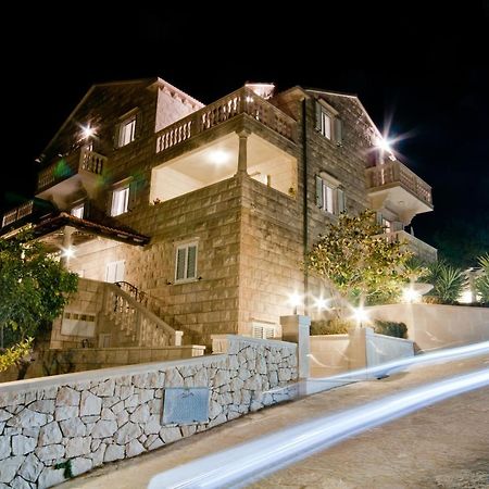 سومارتين Apartments Barba Petra Dvori المظهر الخارجي الصورة