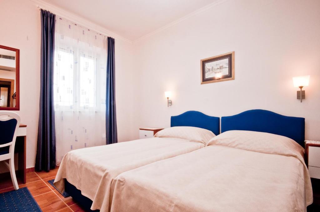 سومارتين Apartments Barba Petra Dvori الغرفة الصورة